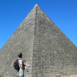 Private Royal Cairns Walking Tour and Balmoral Castle Tour