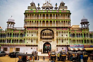 Mughal and Rajput Forts and Palaces Tour in Agra and Bundi