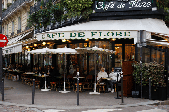 Saint-Germain-des-Prés Pastry and Chocolate Tasting Tour in Paris