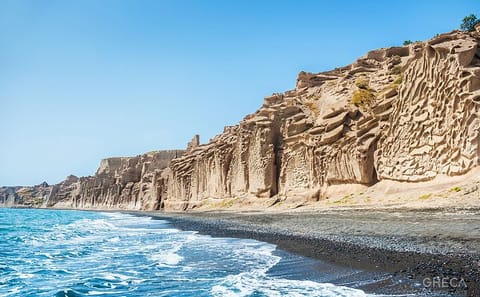 Private Half-Day Beach Tour of Kamari and Vlichada in Santorini