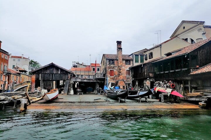 Hidden Venice: Off the Beaten Path Walk 7