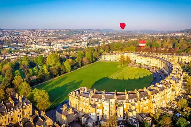 Private Full-Day Tour: London to Cotswolds, Bath & Stonehenge