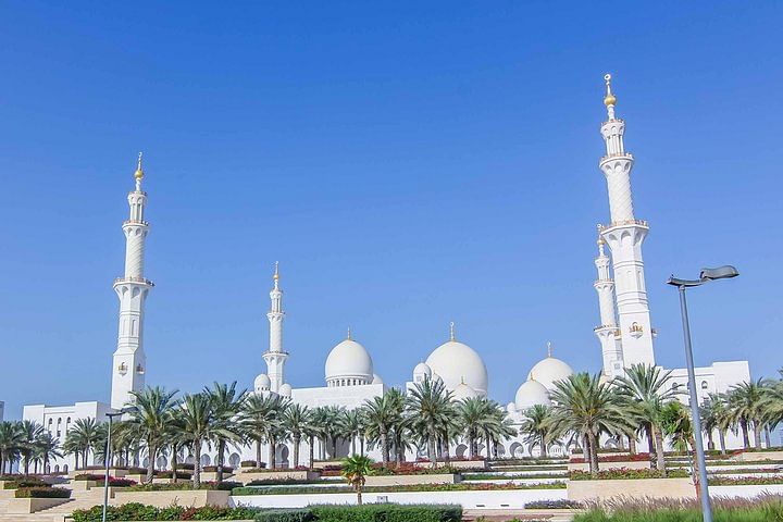 Private Abu Dhabi Tour: Louvre Museum, Grand Mosque & 5-Star Lunch