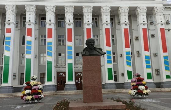 Classic tour to Transnistria  including lunch from Moldova