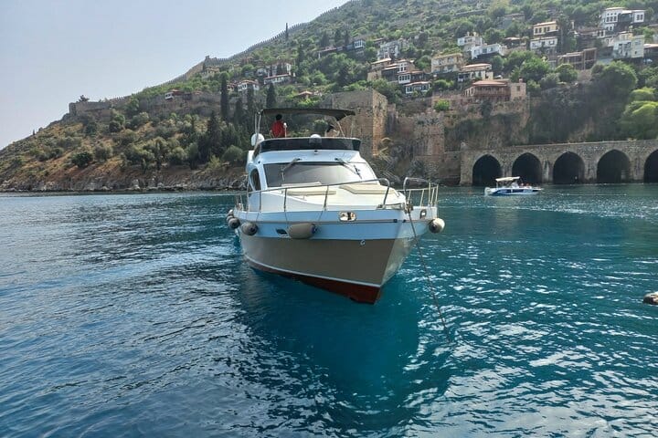 All-inclusive Private Luxury Yatch Tour in Alanya. 5