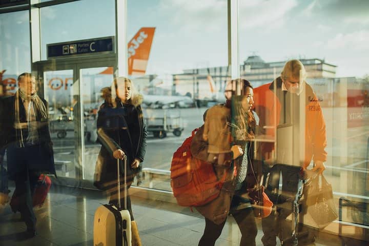 Shared Airport Transfer: Buffalo Niagara International Airport and Niagara Falls Canada