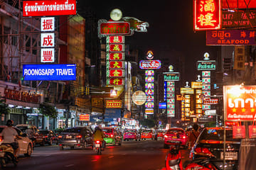 Discover the Secret of Chinatown Walking Tour with Food Tasting