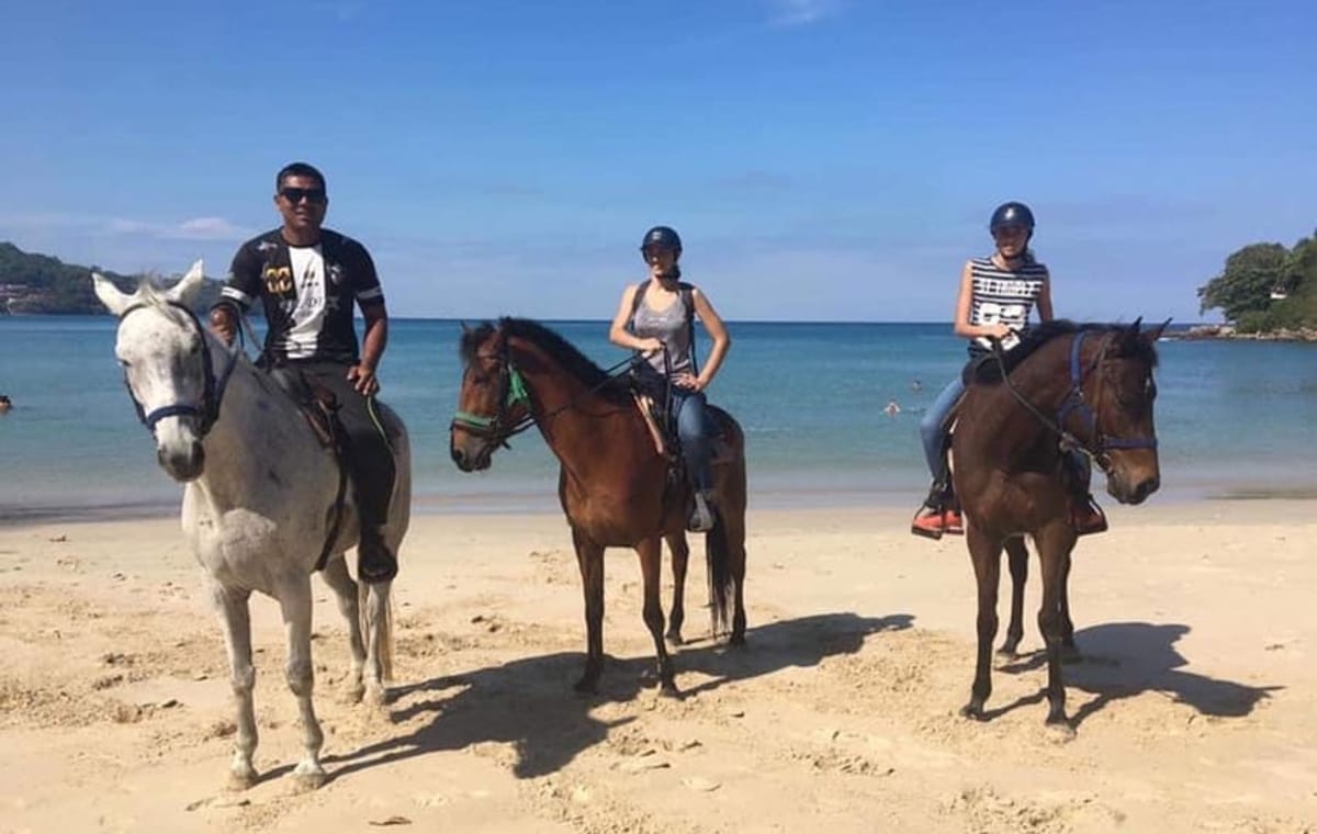 Phuket: Kamala Beach Horse Riding Experience – Scenic Coastal Adventure