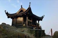 YEN TU MOUNTAIN SPIRITUAL DAY TOUR 5
