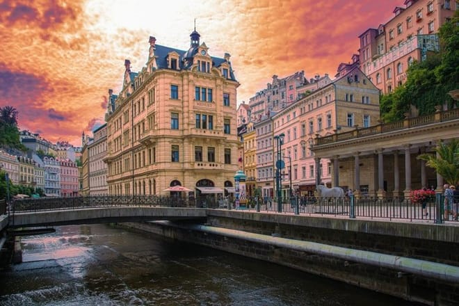 Karlovy Vary & Loket Private Tour from Prague – Spa Town & Castle