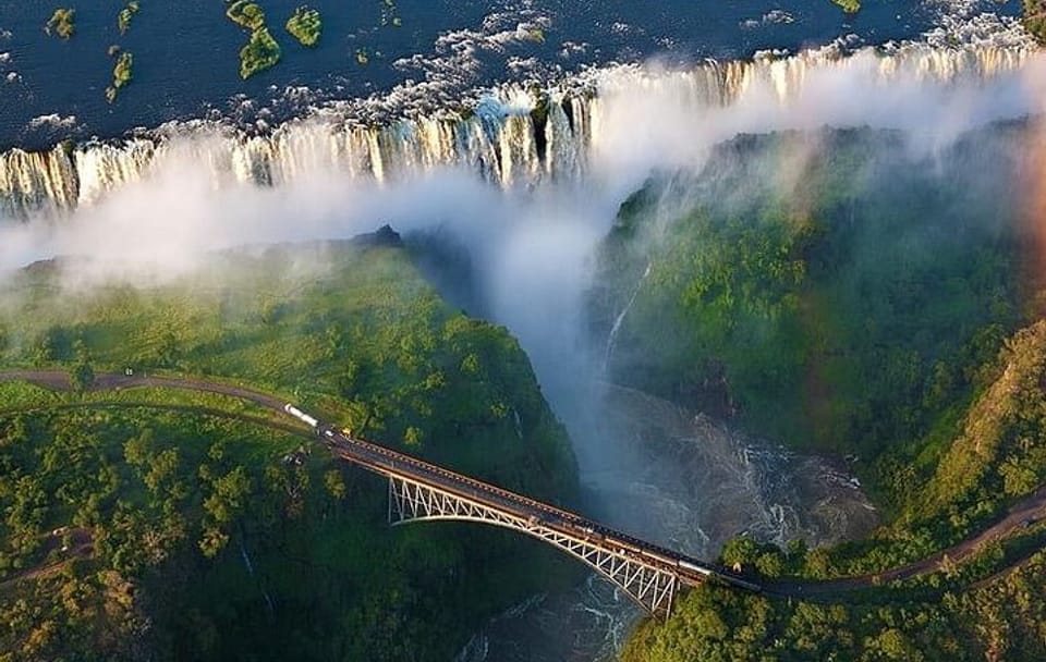 3-Day Victoria Falls Tour with Hotel Stay and Meals