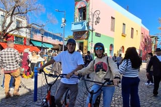 Buenos Aires Bike Tour: San Telmo and La Boca Districts