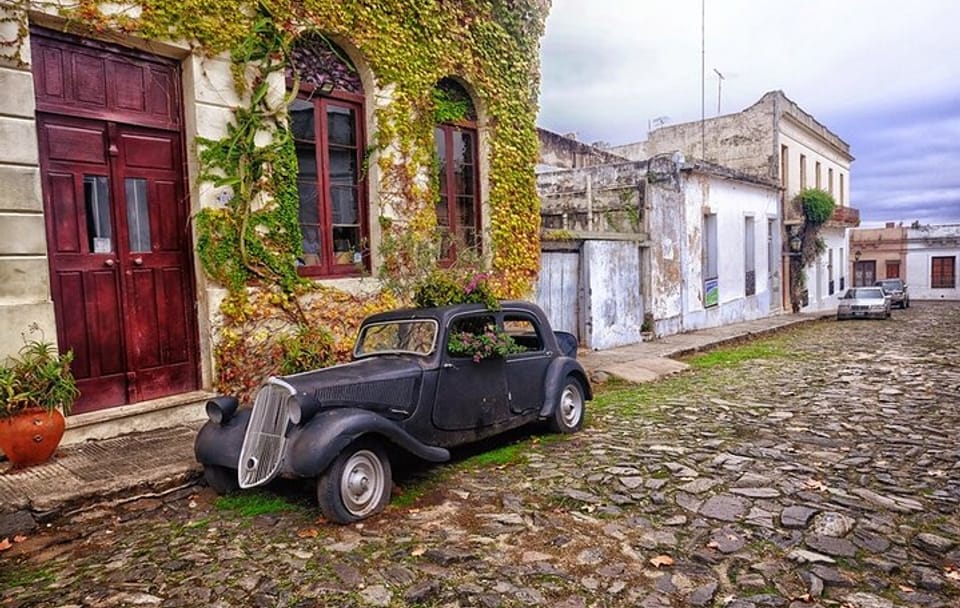 2-Days and 1 Night in Colonia de Sacramento from Buenos Aires