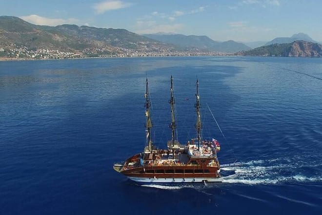 Alanya Catamaran Boat Tour with Lunch, Soft Drinks & Transfer 4