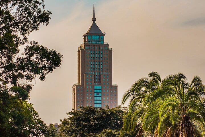 Dubai Private Layover Tour with Round-Trip Airport Transfers