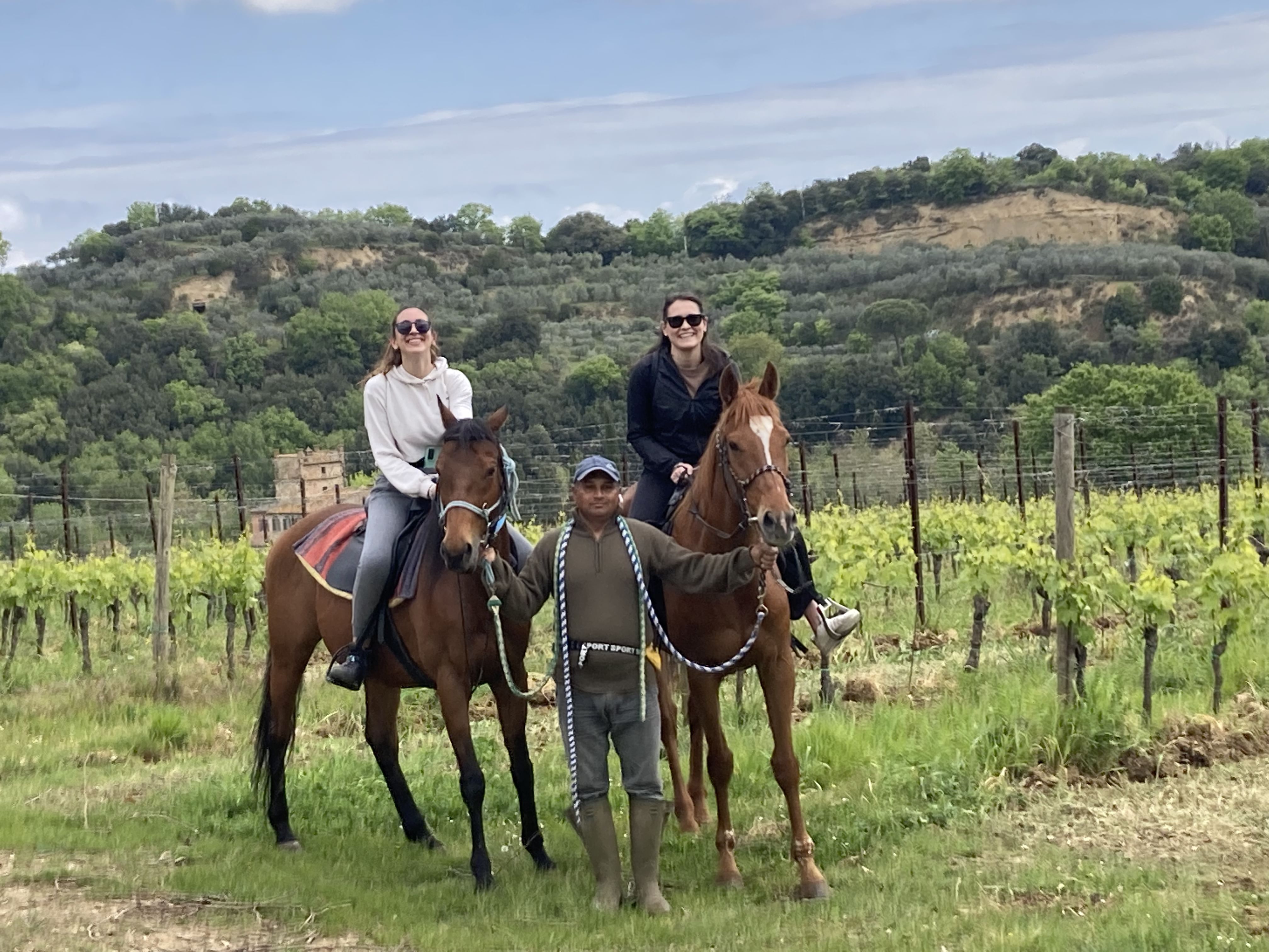 Passeggiata a cavallo in Toscana tra i vigneti di Montepulciano