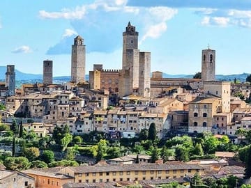 Day Trip from Rome to San Gimignano and Siena