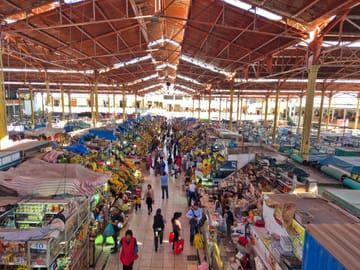 Culinary Walking Tour of San Camilo Market in Arequipa