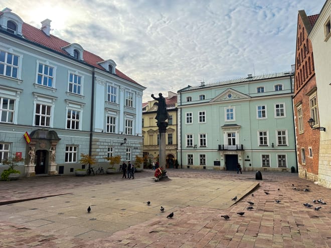 Cracow: Wawel Castle and Cathedral Guided Tour 3