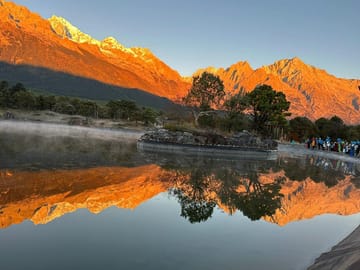 Lijiang: Jade Dragon Snow Mountain and Blue Moon Valley Tour