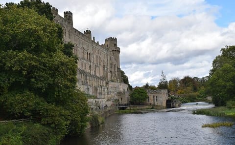 Private Tour of Blenheim Palace and Warwick Castle from London