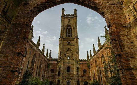 Comprehensive 10-Hour Tour of Liverpool's Culture and History