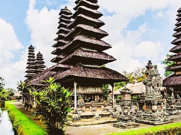 Explore Jatiluwih Rice Terraces and Beratan Lake Temple