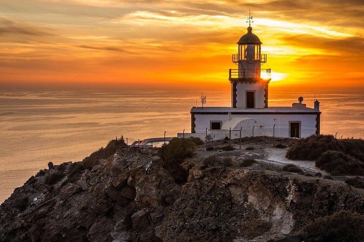 Private Full-Day Sightseeing Tour in Santorini with a Local 8