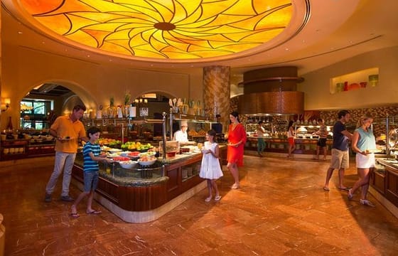 Unwind and Dine at Atlantis