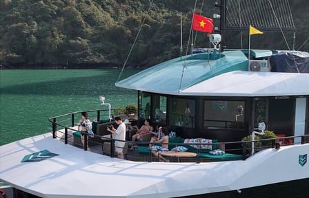 Kayaking and Luxury Catamaran Cruise in Lan Ha Bay