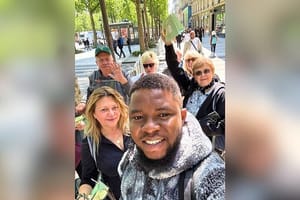 Paris Wonder: Half-Day December Adventure