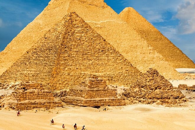 See all Pyramids and Cairo in 2 Days Tour