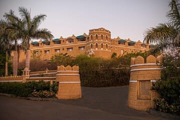 Temple and Lion Safari Tour in Dwarka and Junagadh
