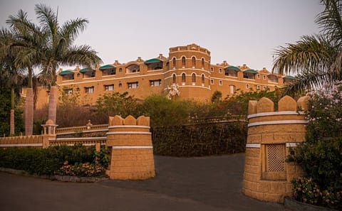 Temple and Lion Safari Tour in Dwarka and Junagadh