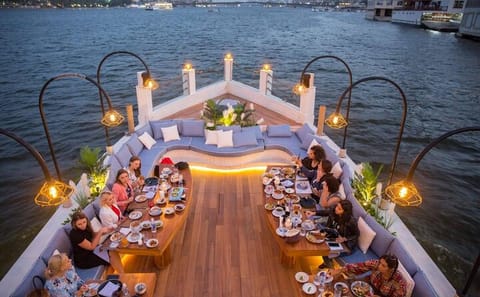 VIP Dahabyia Nile Cruise from Luxor to Aswan - 5 Days