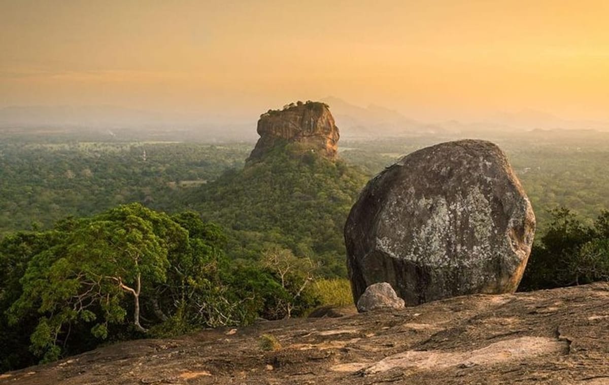 Sigiriya Rock Fortress and Dambulla All Inclusive Tour From Kandy