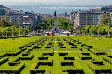 Lisbon Afternoon: Private Tour with Monuments and Fado Dinner