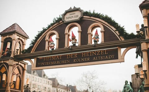 Private 5-Hour Cultural Tour of Cologne's Highlights