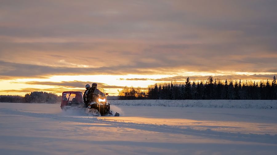 snowmobile safari, tour, Pure Lapland, Rovaniemi Lapland