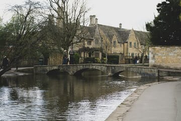 Oxford and Bourton-on-the-Water Day Tour from London