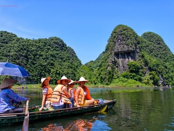 1 Day Private Ninh Binh Tour from Hanoi: Bai Dinh and Trang An