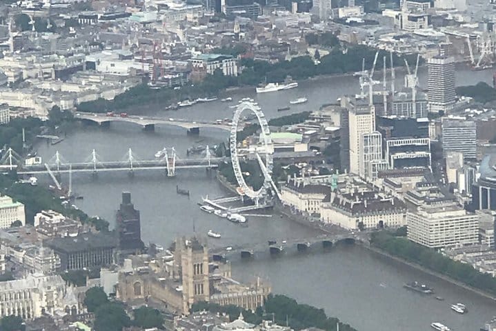 Heathrow Airport Private Transfers to/from London (Postcode E1 to E14) 3