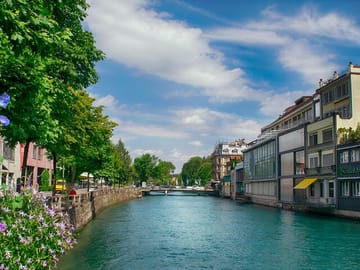 Industrial Heritage and Culture Tour in Zurich