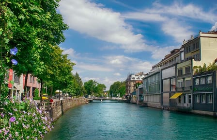 Industrial Heritage and Culture Tour in Zurich