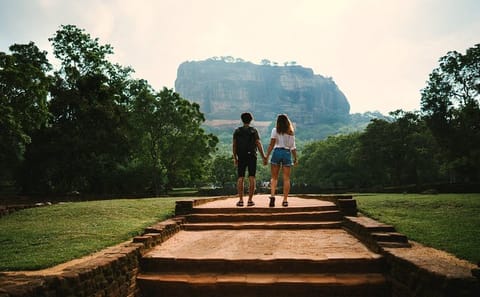 Cultural and Scenic Honeymoon Tour in Colombo, Sri Lanka