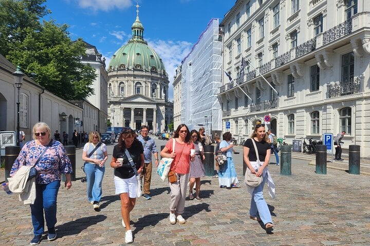 Walking tours in Copenhagen with local guide, see all the sights and stops, and learn about the history and culture of Denmark