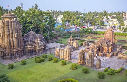 Cultural Tour of Bhubaneswar's Ancient Temples and Heritage