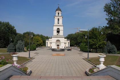 2.5 hours Walking City tour Chisinau private