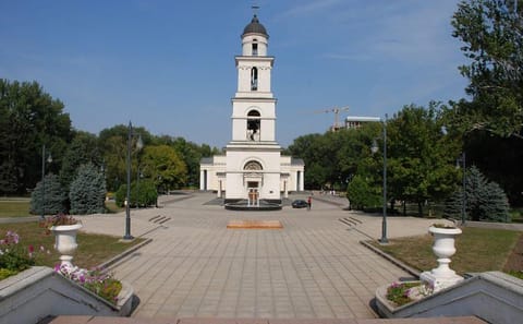 Private 2.5-Hour Walking Tour of Chișinău Landmarks