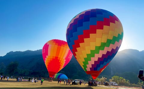 Hot Air Balloon and Paramotor Adventure in Vang Vieng